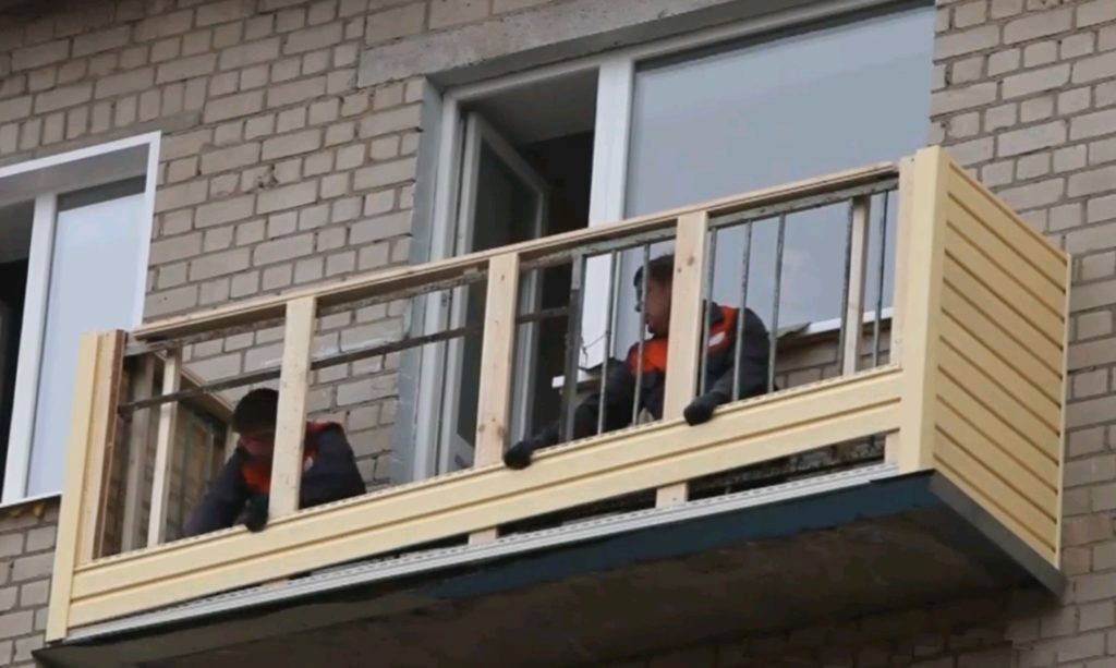 Ремонт остекления балкона своими руками